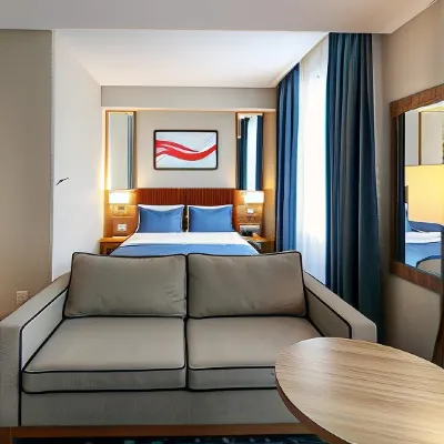 Ramada by Wyndham Astana Zimmer Photos