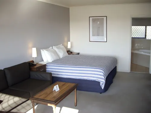 Best Western Plus the Tudor-Box Hill Rooms Photos