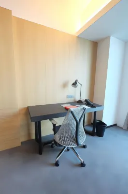 G Hotel Gurney Photos