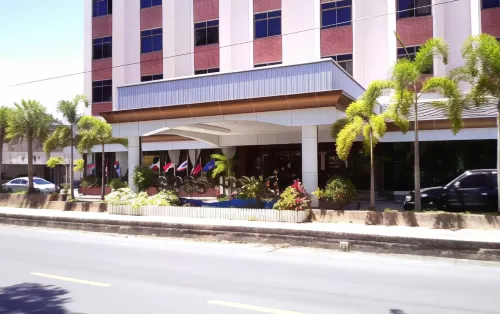 River Grand Hotel Esterni Photos
