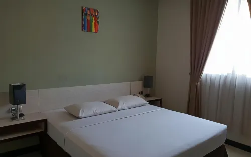 N3 Zainul Arifin Hotel Zimmer Photos