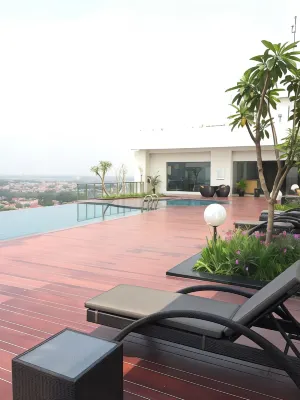 Hotel Ciputra Cibubur managed by Swiss-Belhotel International Area Publik Photos