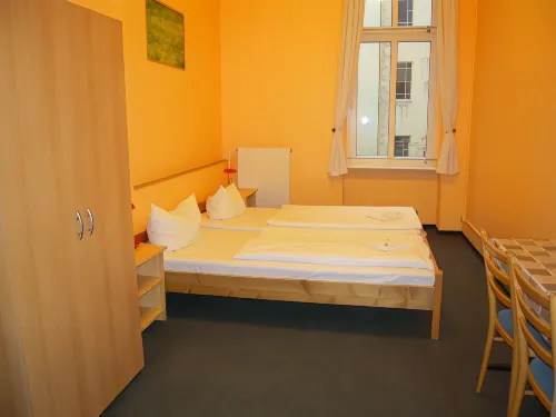 Happy Go Lucky Hotel + Hostel Chambres Photos