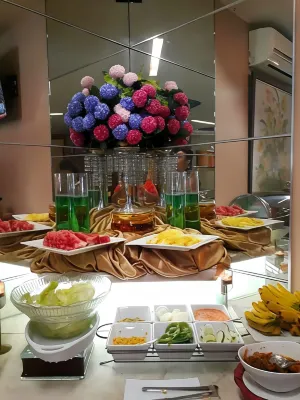 Allure Hotel & Suites Restauration Photos