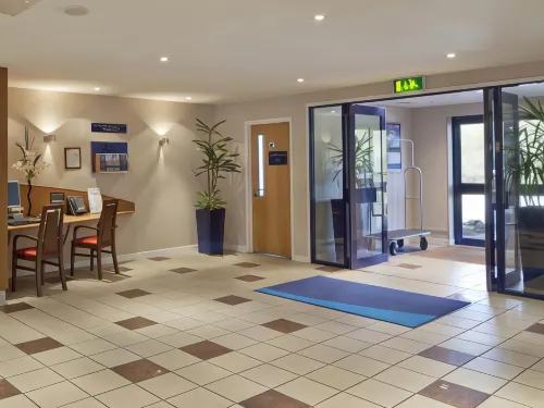 Holiday Inn Express Poole À ne pas manquer Photos