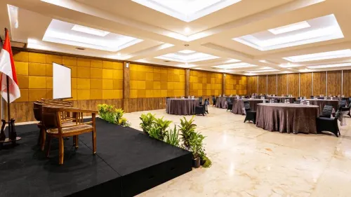 The Westlake Resort Jogja Fasilitas Bisnis Photos