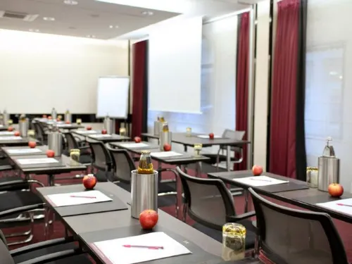 Mercure Hotel Karawang Fasilitas Bisnis Photos