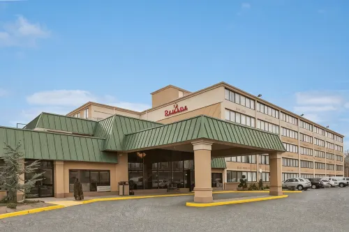 Ramada by Wyndham Rochelle Park Near Paramus Exterior Photos