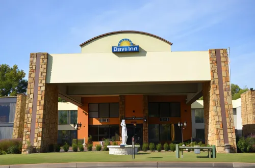 Days Inn by Wyndham Southern Hills/Oru Extérieur Photos