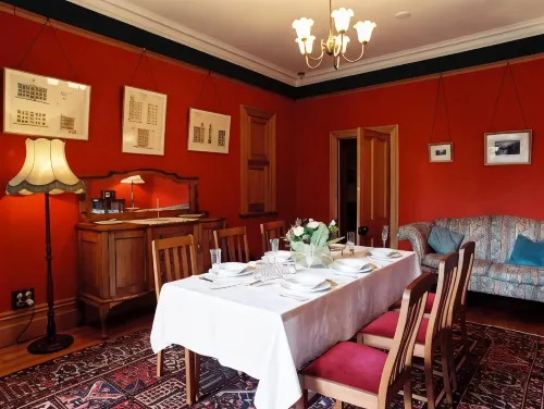 Braemar on Parliament St Restauration Photos