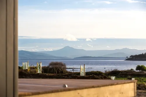 Bruny Island Escapes and Hotel Bruny Rooms Photos
