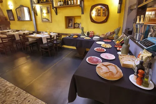 Alhambra Suites Restauration Photos
