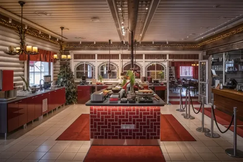 Santa Claus Holiday Village Restauration Photos