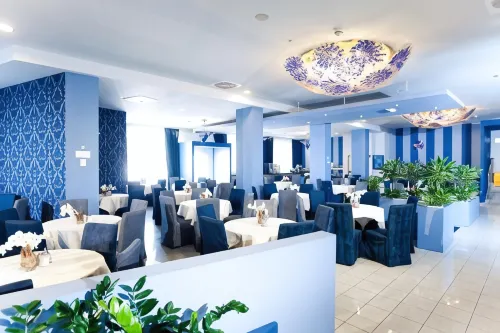 Lenas Donau Hotel Restauration Photos