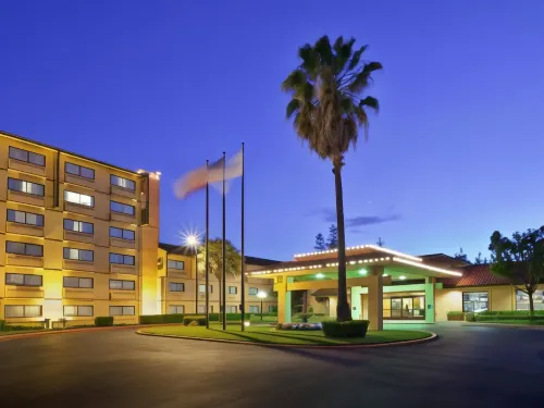 Crowne Plaza Silicon Valley N - Union City Exterior Photos