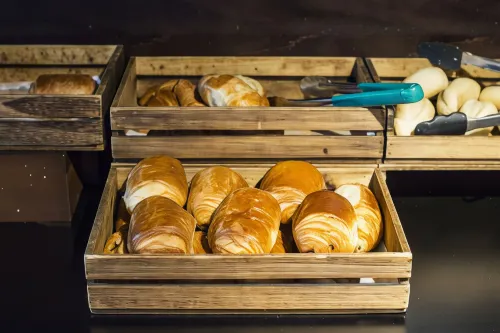Safestay London Kensington Holland Park Dining Photos
