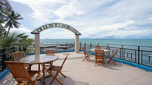 Allisa Resort Hotel Area Publik Photos