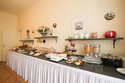 Hotelpension Margrit Dining Photos