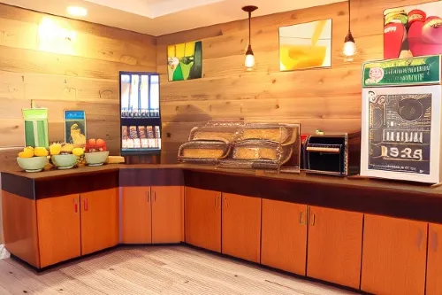 Quality Inn Miami Airport - Doral Dining Photos