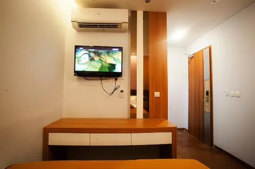 De Green Residence Photos