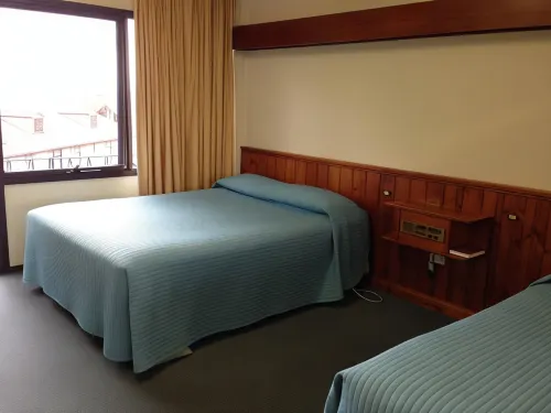 Village Family Motor Inn Huoneet Photos