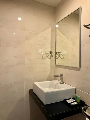 CHARITON HOTEL NUSA BESTARI Chambres Photos