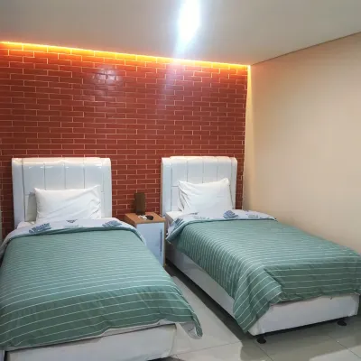 Hotel Lengkong 2 Rooms Photos