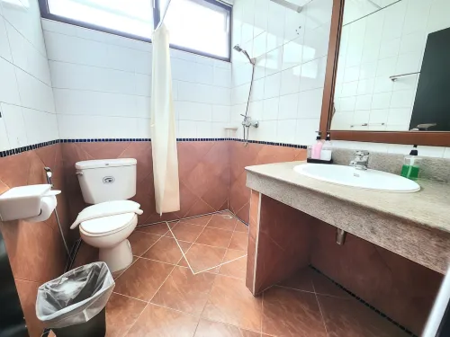Sea Front Home Hotel - Patong Beach Kamar Photos