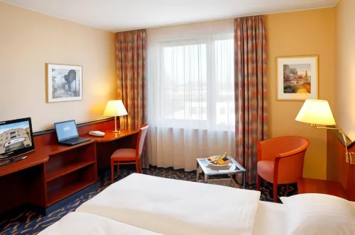 H+ Hotel Hannover Photos