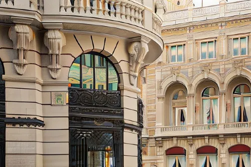 Four Seasons Hotel Madrid Esterni Photos
