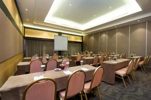 Quest Hotel Kuta Bali  by Aston Бизнес-удобства Photos