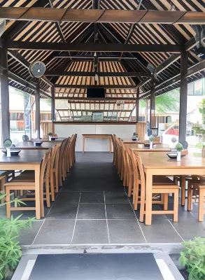 Trawangan Oasis Area Publik Photos