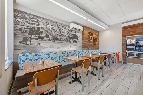 Best Western Oceanfront Dining Photos