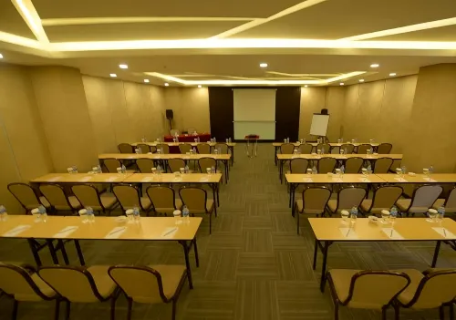 Grand Tjokro Hotel Balikpapan Espaces Affaires Photos