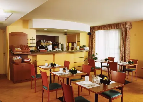 Staycity Aparthotels Centre Vieux Port Restauration Photos