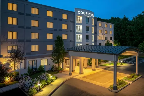 Courtyard Providence Lincoln Extérieur Photos