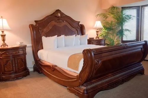 Historic Santa Maria Inn Photos