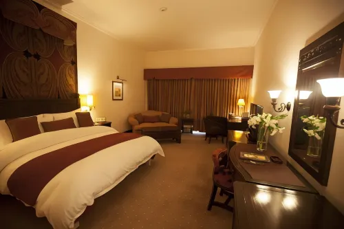 Islamabad Serena Hotel Zimmer Photos
