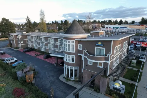 Days Inn by Wyndham Surrey Esterni Photos