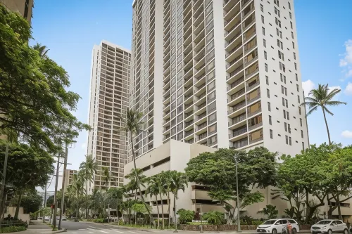 Aston at The Waikiki Banyan Extérieur Photos