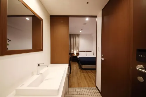 Zonk Hotel Hakata Zimmer Photos
