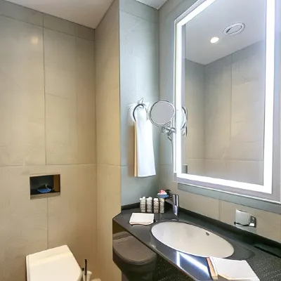 Ramada by Wyndham Astana Zimmer Photos