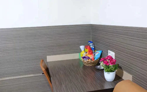 Grand Krakatau Hotel Serang Camere Photos