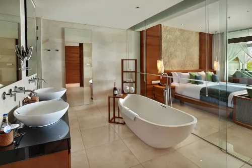 Candi Beach Resort & Spa Kamar Photos