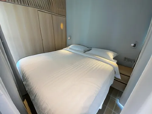 Shipping Container Hotel at One-North Zimmer Photos