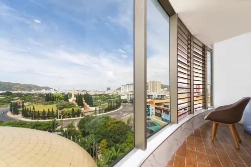 Khách sạn và Căn hộ DIC Star Landmark Xung quanh Photos