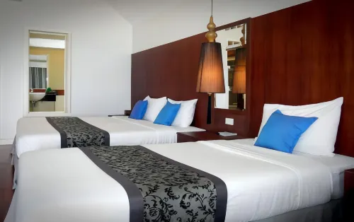Nakara Long Beach Resort Номера Photos