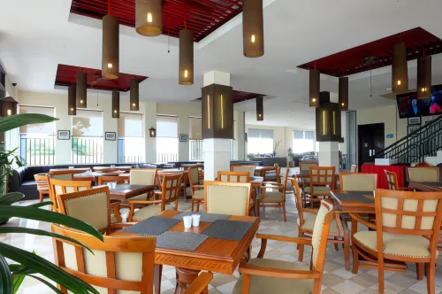 The Highland Park Resort Bogor Makanan Photos