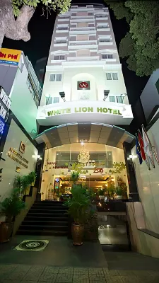 White Lion Hotel Exterior Photos