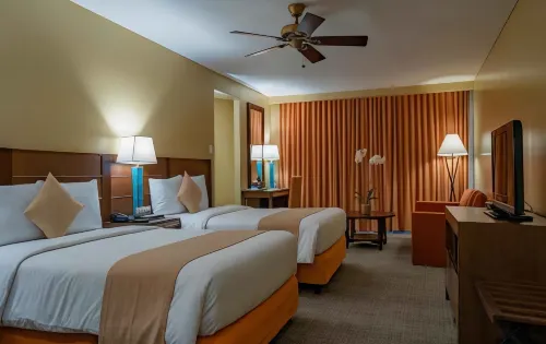The Forest Lodge at Camp John Hay Zimmer Photos
